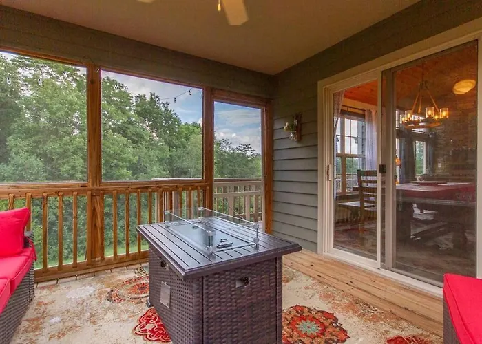 Ferienhaus Gorgeous 3bdrm/3bth, Hot Tub, Fireplace, Kid/pet Friendly