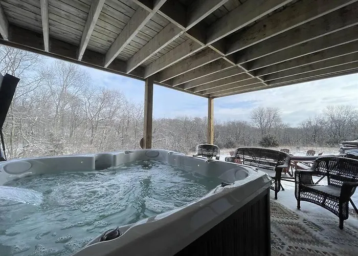 Gorgeous 3bdrm/3bth, Hot Tub, Fireplace, Kid/pet Friendly Ferienhaus Galena
