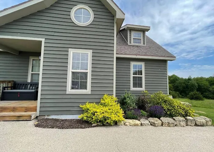 Gorgeous 3bdrm/3bth, Hot Tub, Fireplace, Kid/pet Friendly Galena