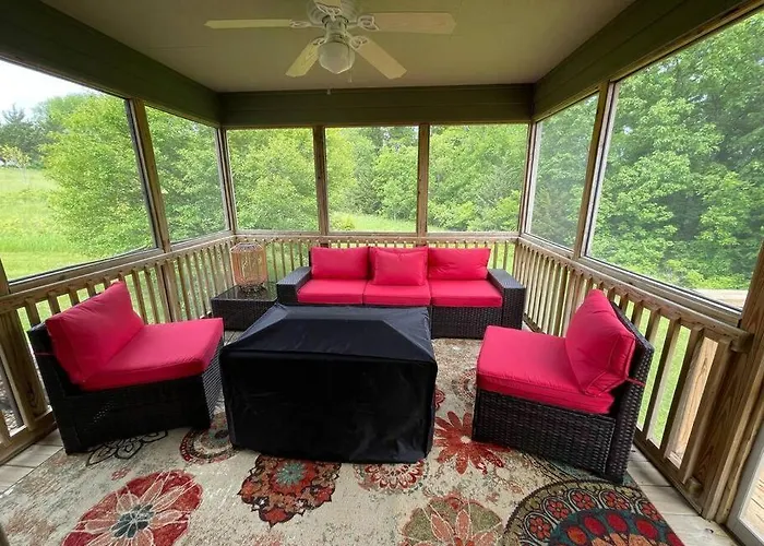 Ferienhaus Gorgeous 3bdrm/3bth, Hot Tub, Fireplace, Kid/pet Friendly *