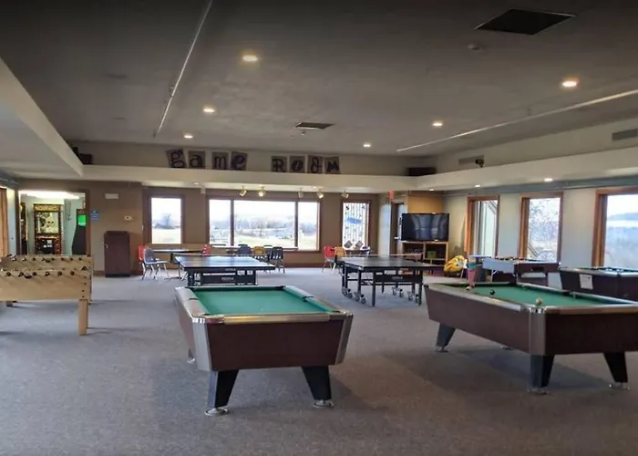 Gorgeous 3bdrm/3bth, Hot Tub, Fireplace, Kid/pet Friendly Ferienhaus Galena
